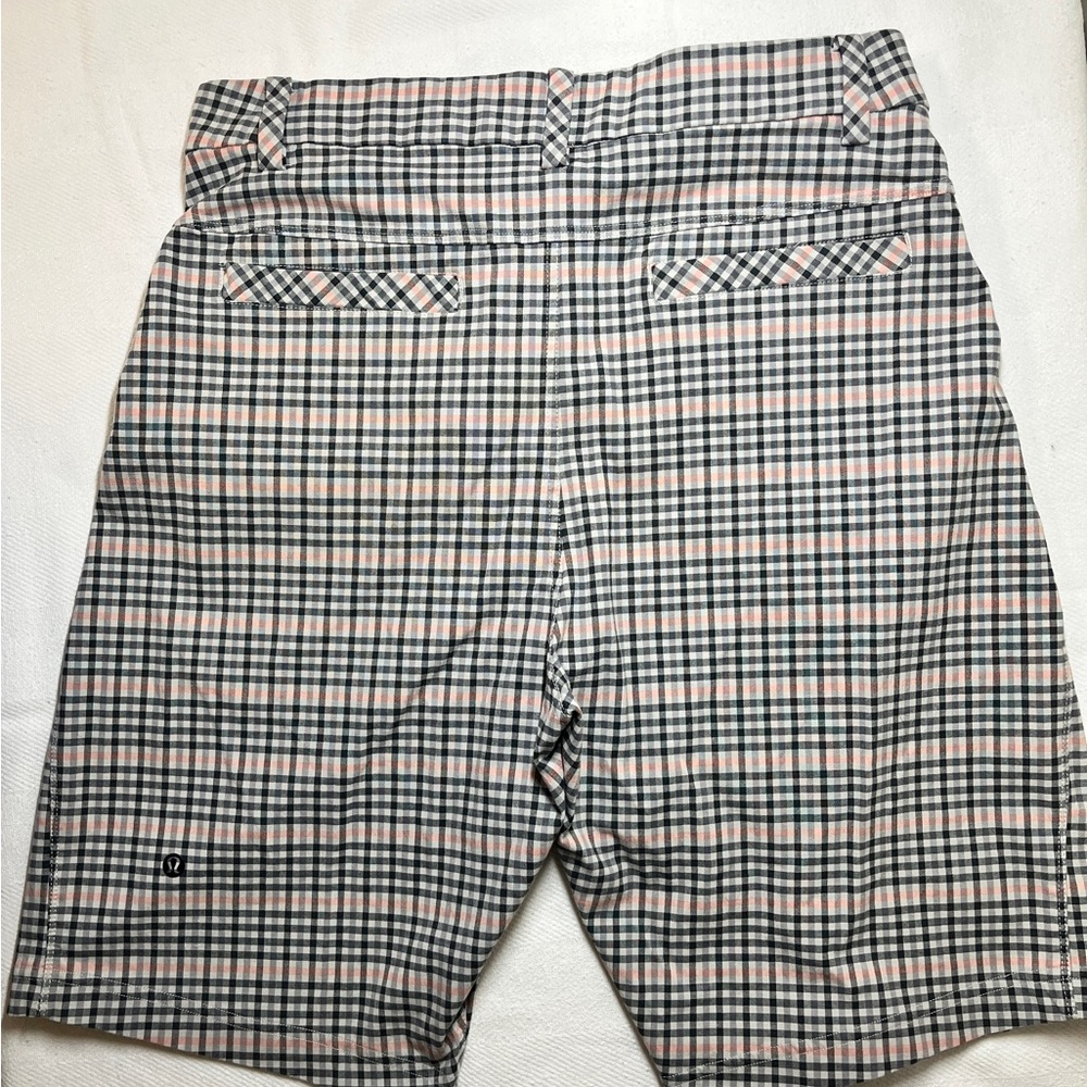 Lululemon Kahuna Plaid Active Golf Shorts Men's Size 34 - Picture 2 of 13